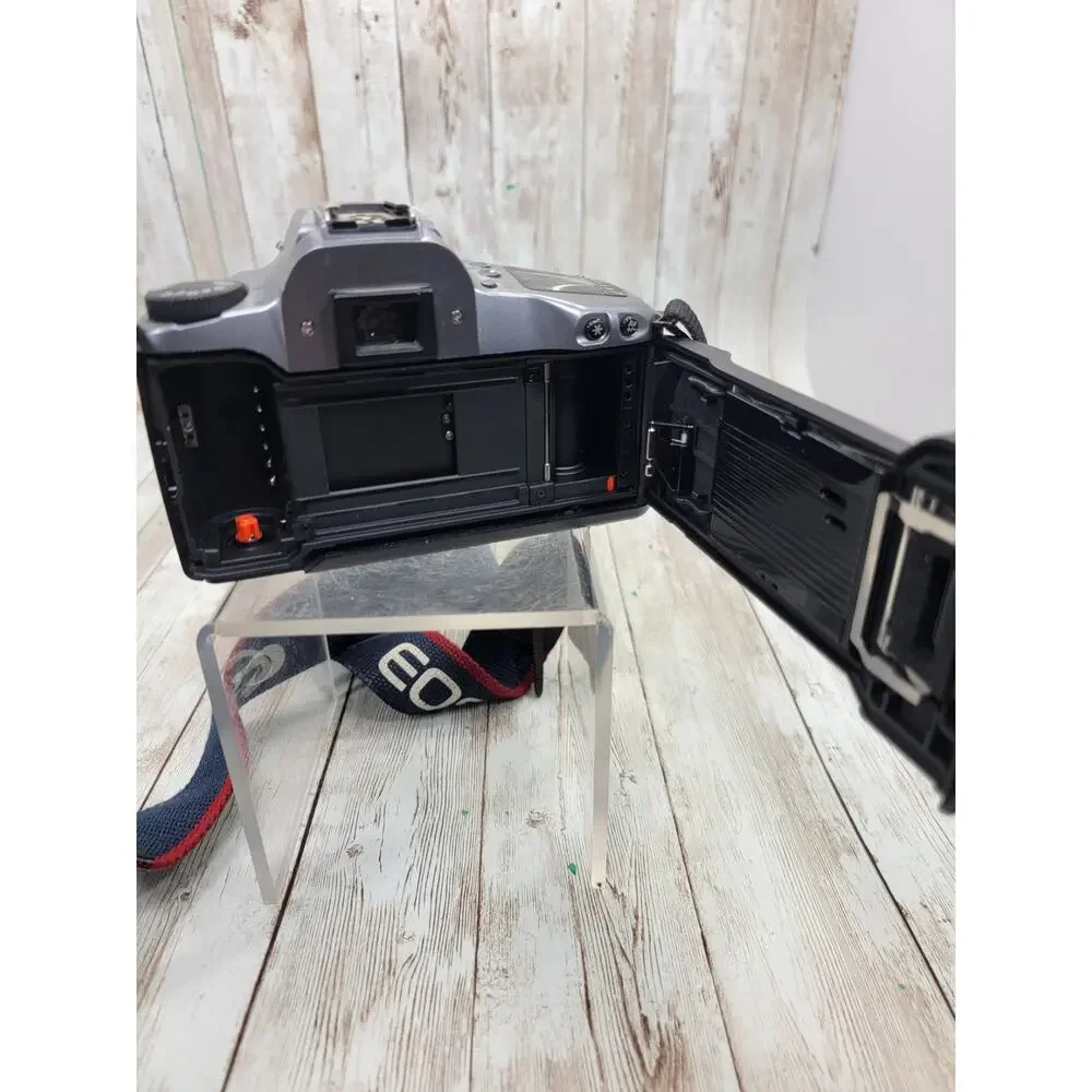 Canon EOS Rebel GII 35mm SLR Film Camera with EF 35-80mm 1:4-5.6 III Zoom Lens